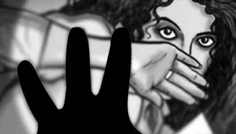 महाराष्ट्र हादरला! डोंबिवलीत 15 वर्षीय तरुणीवर 29 जणांकडून बलात्कार