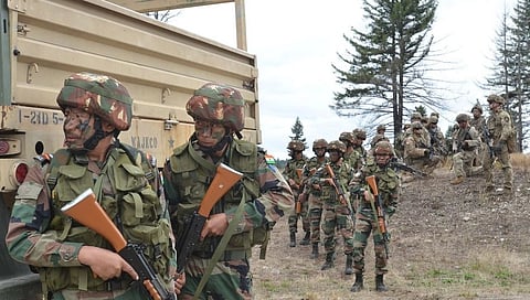 URI Sector: एका पाकिस्तानी दहशतवाद्याला अटक, एक ठार