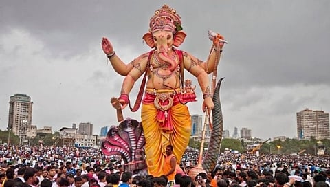 गणेशोत्सव काळात गर्दी टाळण्यासाठी राज्यात लागू शकतात निर्बंध