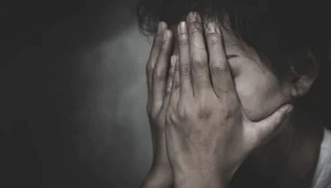 Crime: भयंकर! दहावीच्या विद्यार्थिनीवर १४ जणांकडून बलात्कार, पीडिता ८ महिन्यांची गर्भवती
