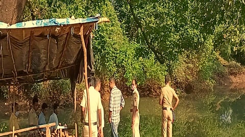 Ratnagiri: गावठी बॉम्बच्या स्फोटाने रत्नागिरी पुन्हा हादरली, १३ वर्षीय मुलाच्या हाताची बोटं तुटली