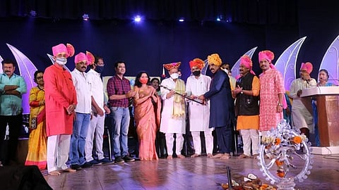 पुण्यात अजित पवारांच्या हस्ते बालगंधर्व रंगमंदिरात 'पुनःश्च हरिओम'