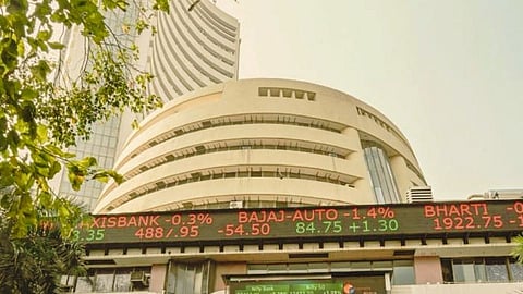 Share Market | शेअर बाजारात मोठी घसरण; सेन्सेक्स 1500 अंकांची घसरण
