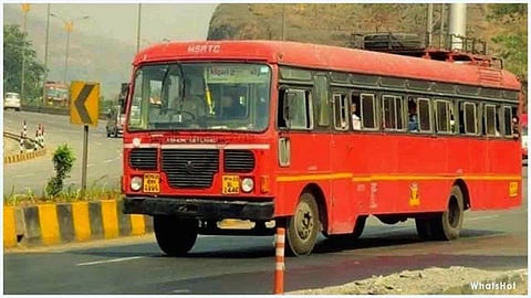 बीडमध्ये एसटी कर्मचाऱ्यांचे बेमुदत उपोषण सुरू