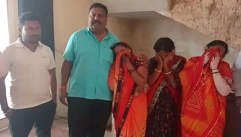 बस सुरु होण्याचा धसका; दोघांना ह्रदयविकाराचा झटका, एकाचा मृत्यू