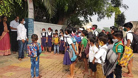 कर्डेलवाडी जिल्हा परिषद शाळेत इंग्लंडच्या धर्तीवर शिक्षण प्रणाली!