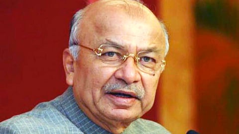 आता मी रिटायर झालोय,पुढचा नेता प्रणितीच - सुशीलकुमार शिंदे