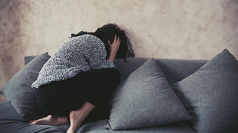 महिला ग्रामपंचायत सदस्यास मारहाण करणाऱ्या राष्ट्रवादीच्या तालुकाध्यक्षाची हकालपट्टी! (Video)