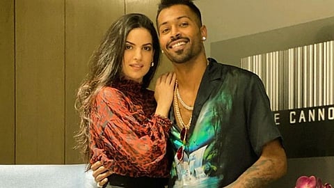 Natasa Stankovic And Hardik Pandya News : पंड्या कपलचं सर्व सुरळीत? डिलीट केलेले सगळे फोटो रिस्टोर, चाहते शॉक