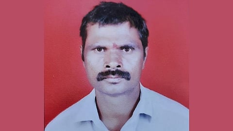 मुलांनो तुमच्या आईची काळजी घ्या, असे सांगून घरातून गेलेला बाप परत आलाच नाही!