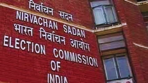 राज्यात वयाची शंभरी पार केलेले 47 हजार मतदार, महिला - पुरुषांची संख्या किती? निवडणूक आयोगाने दिली A टू Z माहिती