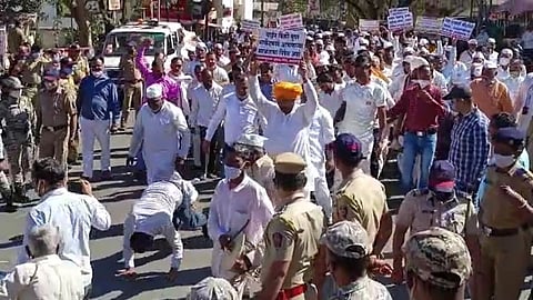 bandataya karadkar protesting in Satara