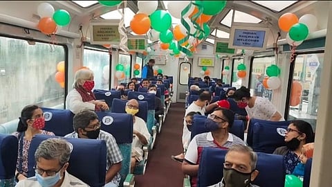 Indian Railway: आणखी ९० गाड्यांना 'विस्टाडोम' जोडणार