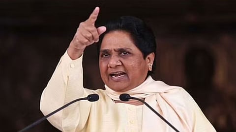 BSP National Coordinator : मायावतींनी आकाश आनंद यांना उत्तराधिकारीपदावरून हटवलं, आता कोणावर जबाबदारी सोपवणार?