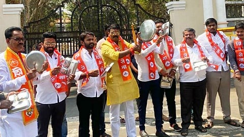 yuva sena agitation in satara