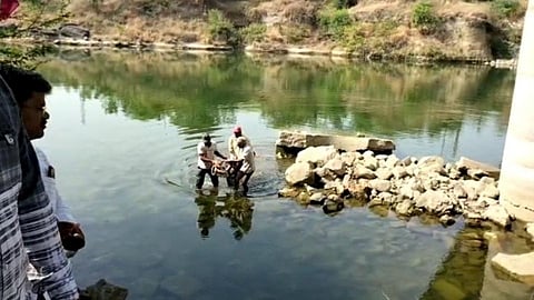 अहमदनगर : मुळा नदीपात्रात विद्यार्थिनीचा मृतदेह आढळल्याने खळबळ