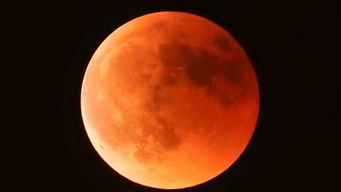 Chandra Grahan 2022