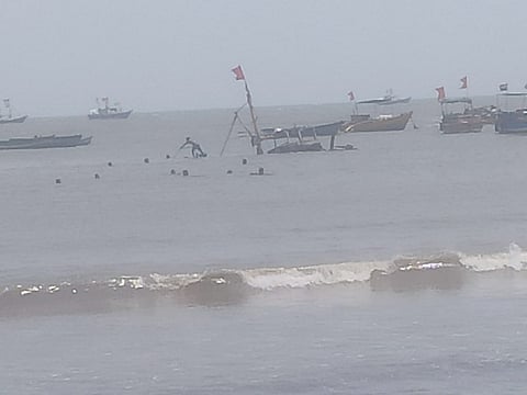 Boat drowning in harne port