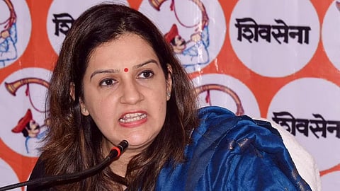 Priyanka Chaturvedi : श्रीकांत शिंदेंच्या कपाळावर 'मेरा बाप गद्दार लिहिलंय'; ठाकरे गटाच्या प्रियांका चतुर्वेदी यांची जहरी टीका