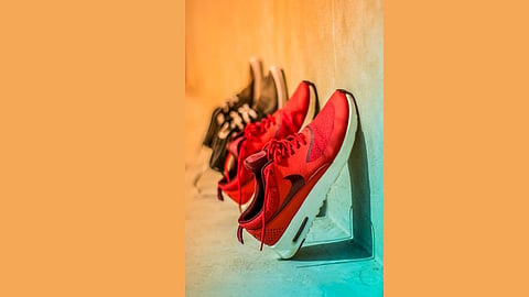 Fashion tips, how to choose monsoon footwear