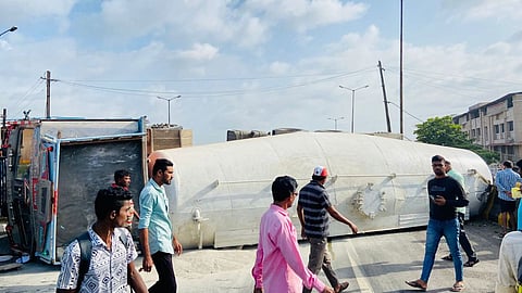 Accident On Nashik Mumbai Highway