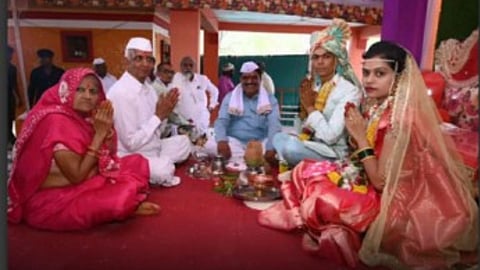चुलत भावाच्या उपकाराची परतफेड, विधवा वहिनीसोबत संसार थाटून दिरानं दिला आधार