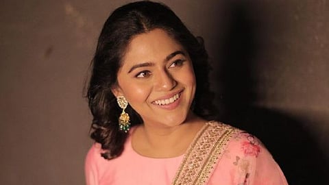 Mrunmayee Deshpande Instagram