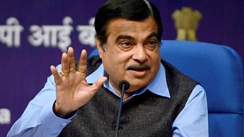Nitin Gadkari Warn Contractors