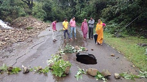 satara , nawaja waterfall , Road, ozarde waterfall