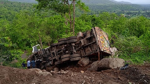 Nandurbar Track Accident