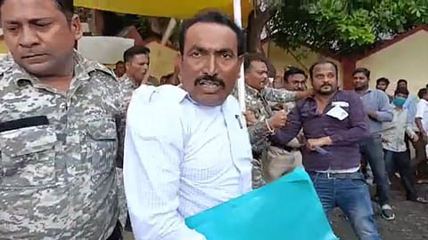 amravati , shivaji shikshan sanstha, election ,voting, police.