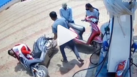 Scooty Girl Viral Video