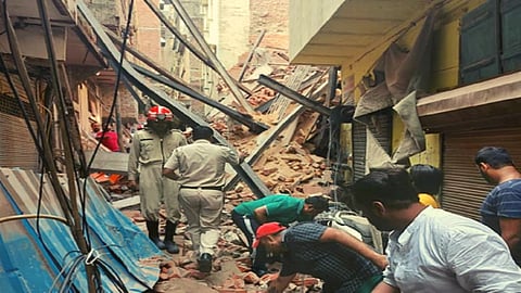 Delhi Building Collpases