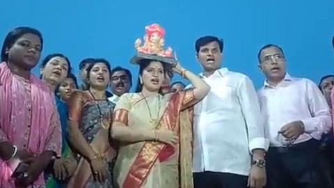 mp navneet rana over inappropriate ganesh visarjan