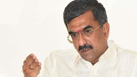 police charged shivsena karyakarta for abusing minister shambhuraj desai on social media