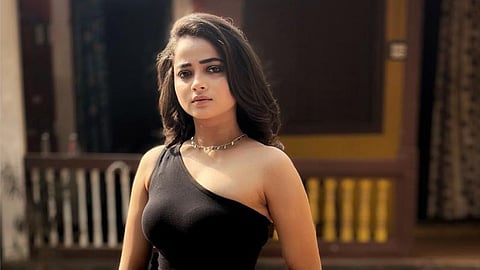 Shivali Parab New Video Song