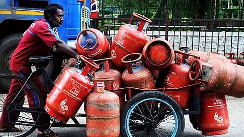 LPG Gas Cylinder Price Today 1 March 2023