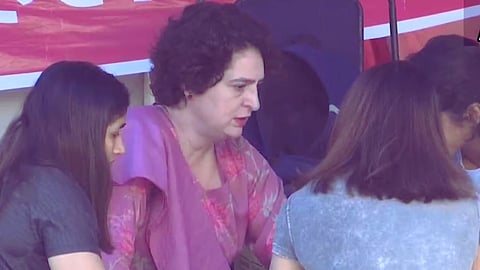 Priyanka Gandhi Meet Wrestler
