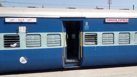 sinhagad express, kalyan news