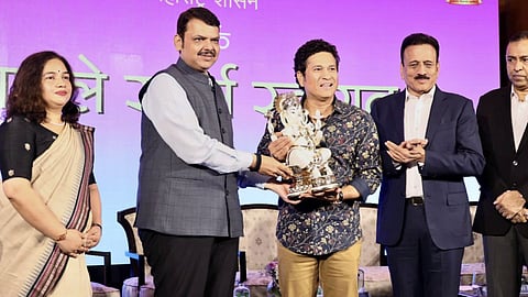 Sachin Tendulkar Devendra Fadanvis