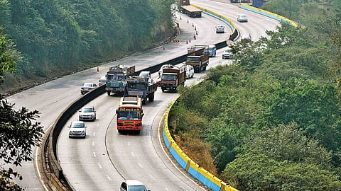 Mumbai Pune Expressway