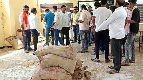 dhule, ration , ration card