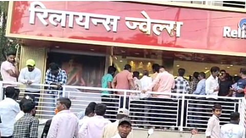Reliance Jewels sangli, SP Basavraj Teli, Sangli News