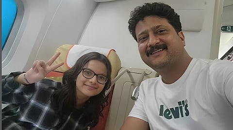 Jitendra Joshi Visited Landan With Daughter Reva