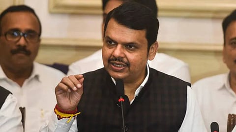 Devendra Fadnavis : राहुल गांधींना दोष देणार नाही, कारण ते वाचत नाही; जाहीरनाम्यावरून देवेंद्र फडणवीसांची टीका