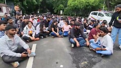 pune , NSUI Andolan, Savitribai Phule University