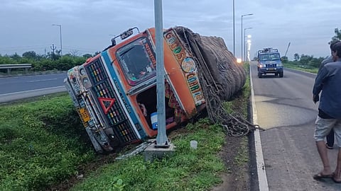 Beed Accident News