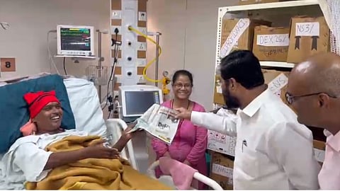 Chief Minister Eknath Shinde visited KEM Hospital inquired of patients health