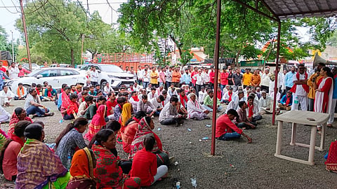 nanded news, shetkari kamgar paksh, lokshahir annabhau sathe
