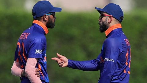 hardik pandya with virat kohli